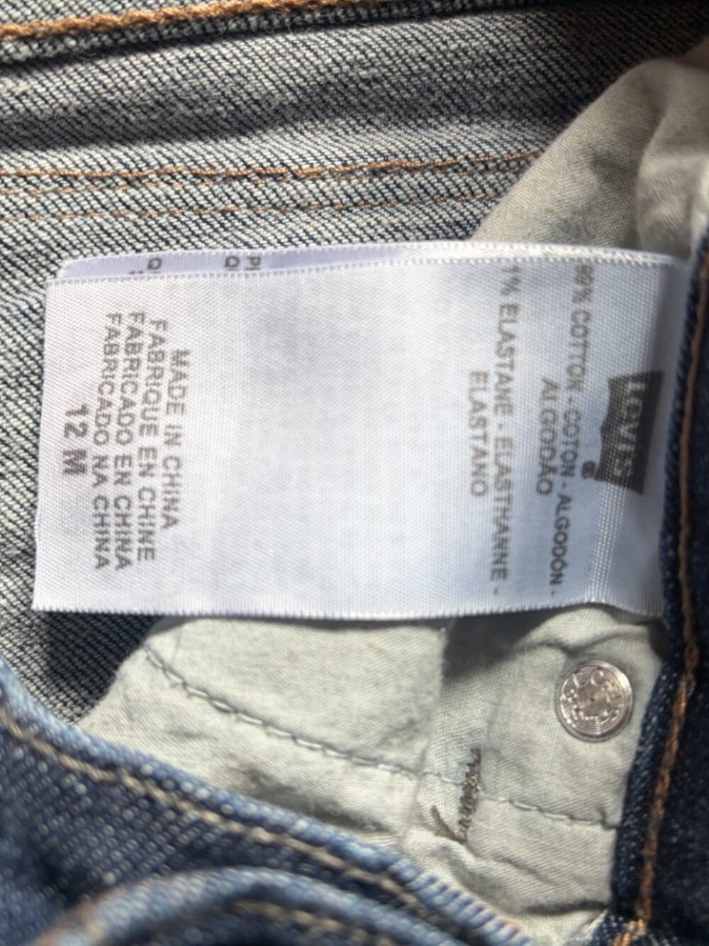 Levi's 512 Perfectly Slimming Jeans Size 12 Boot Cut Jeans - Picture 4 of 9
